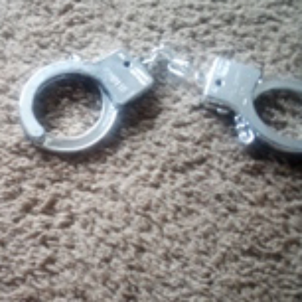 Kid's toy handcuffs